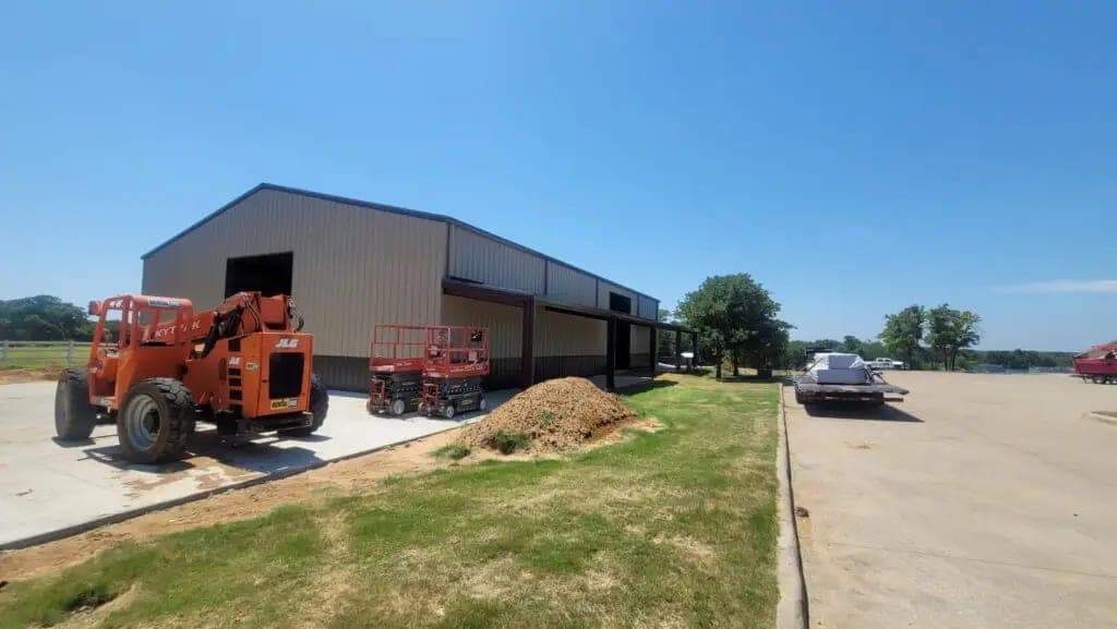6,000 sq ft Mueller metal building erected in Denton, TX